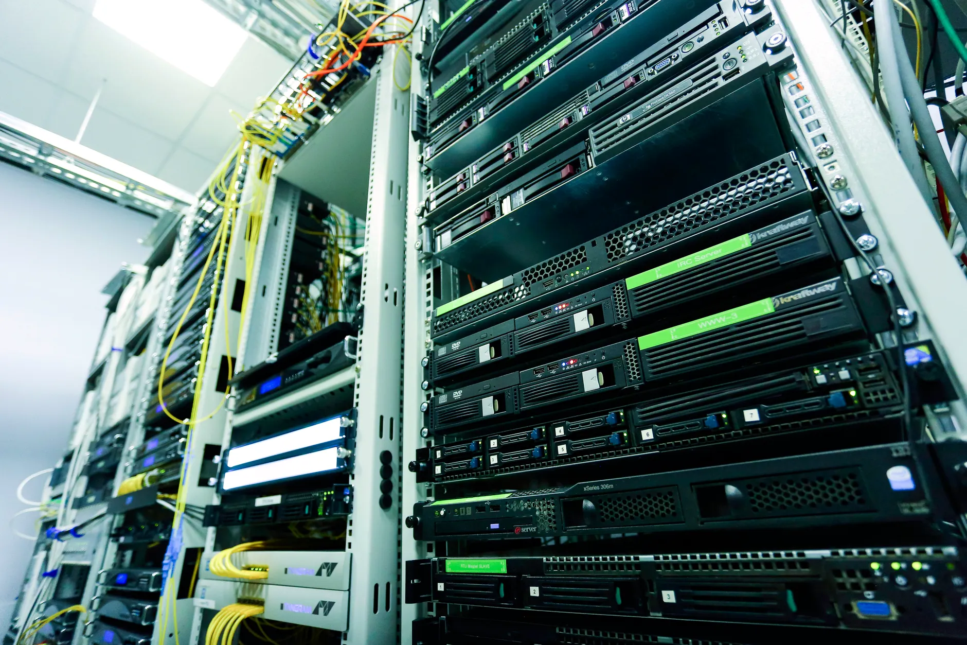 Aktive Angriffe auf Fortinet und BeyondTrust: Was KMU jetzt tun sollten